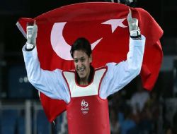 Nur D�nya �ampiyonu Oldu